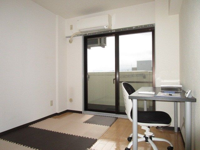 ベッドルーム