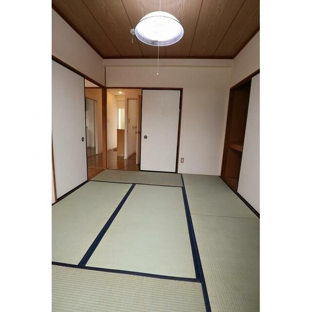 ベッドルーム