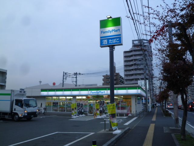 近くのファミリーマート かしわ台店まで581m(徒歩8分)