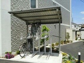 駐輪場が至近
