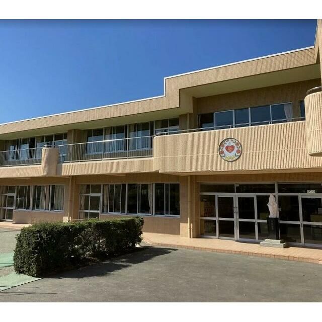 近くの藤沢市立本町小学校まで506m(徒歩7分)