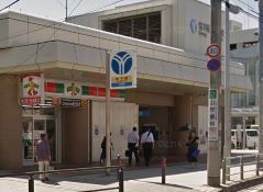 近くのサンクス 横浜立場駅店まで498m（徒歩7分）
