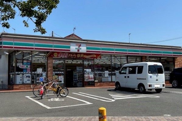 近くのセブンイレブンまで500m(徒歩7分)