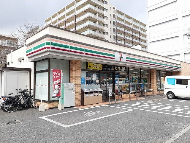 近くのセブンイレブンまで260m(徒歩4分)