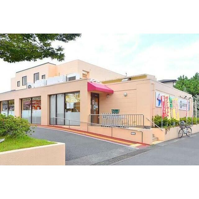 近くのしまむらストアーすみれ平店まで577m(徒歩8分)