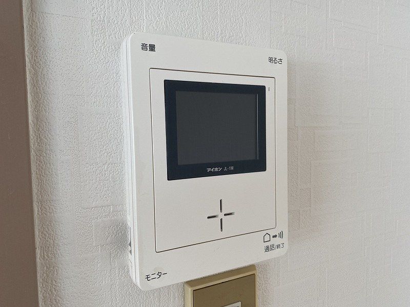 近くの小鮎郵便局まで6m(徒歩1分)