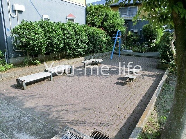 近くのハックドラッグ 辻堂新町店まで626m(徒歩8分)
