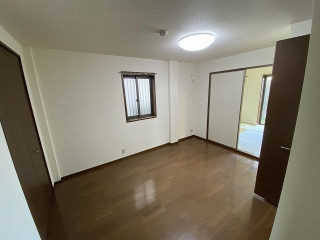 ベッドルーム