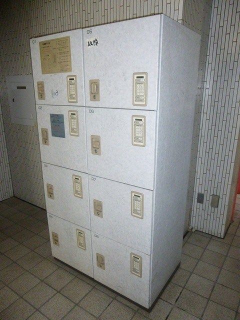近くのファミリーマート 藤沢駅北口店まで206m（徒歩3分）