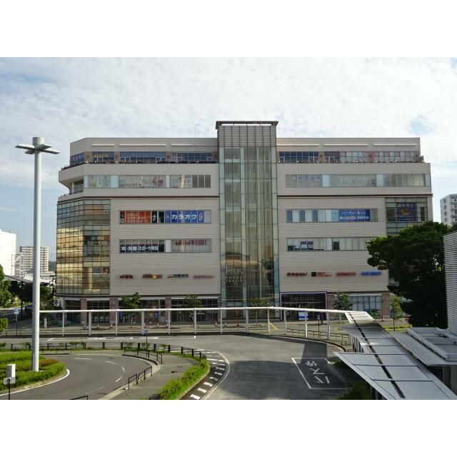 近くのLuz湘南辻堂店まで440m(徒歩6分)