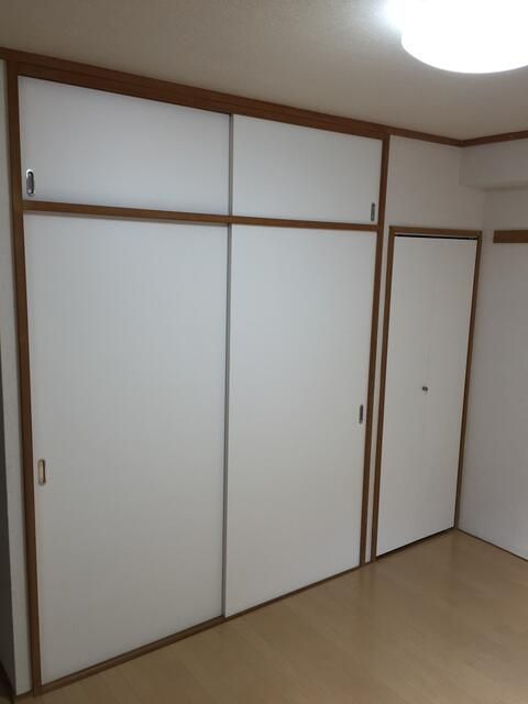 ベッドルーム