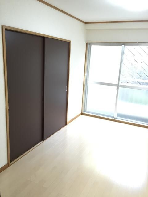 ベッドルーム