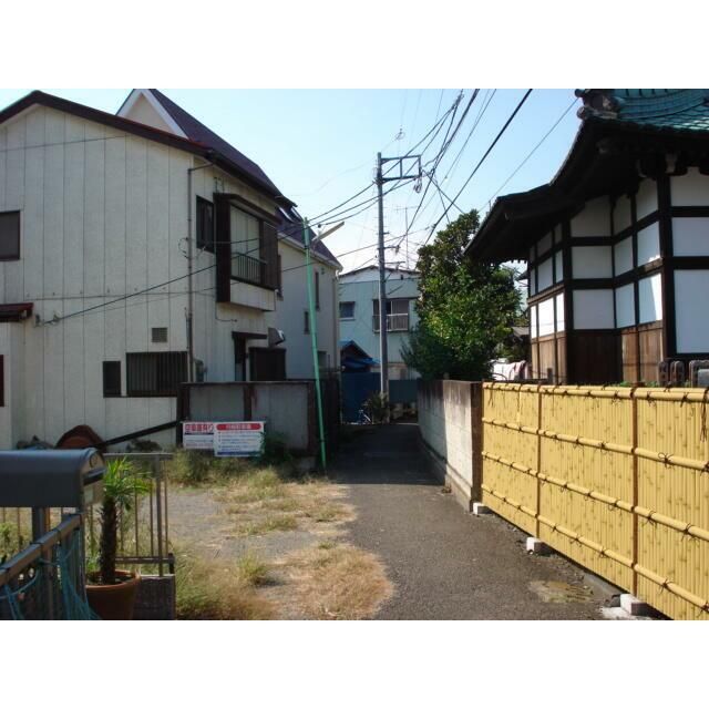 近くの住宅地まで10m（徒歩1分）