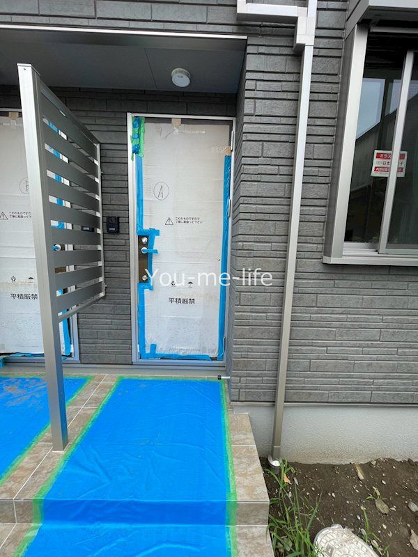 近くのローソン 辻堂元町五丁目店まで170m(徒歩3分)