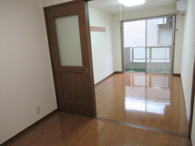 ベッドルーム