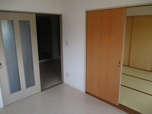 ベッドルーム