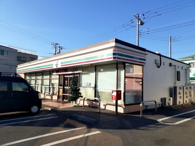 近くのセブンイレブンまで120m（徒歩2分）
