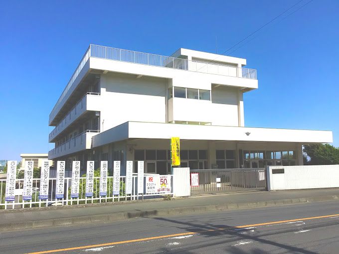 近くの座間市立立野台小学校まで587m(徒歩8分)