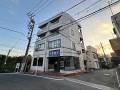 秦野市鶴巻北1丁目マンションの外観画像