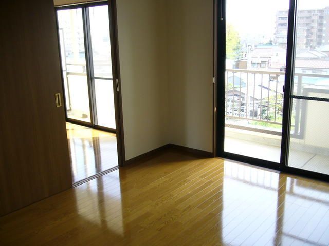 ベッドルーム