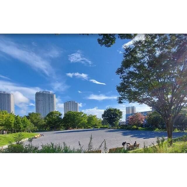 近くの品濃中央公園まで474m(徒歩6分)