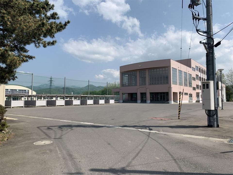 近くの青森市立東中学校まで1,778m(徒歩23分)