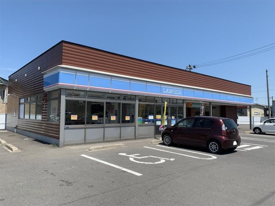 近くのローソン 青森里見一丁目店まで468m(徒歩6分)