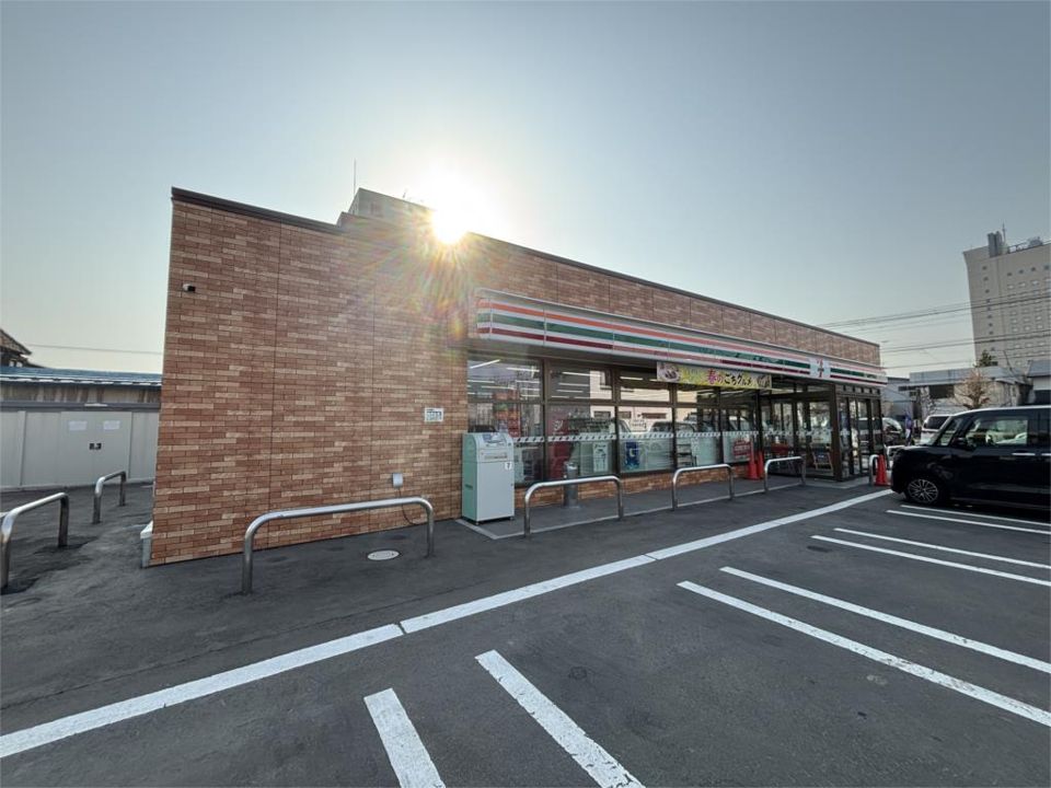 近くのセブンイレブン 青森青柳2丁目店まで201m(徒歩3分)