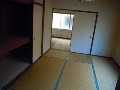 ベッドルーム