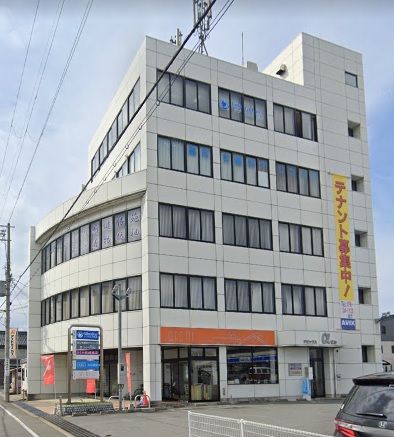 近くのあだち歯科クリニックまで686m（徒歩9分）