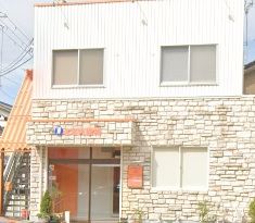 近くのともえ歯科まで423m(徒歩6分)