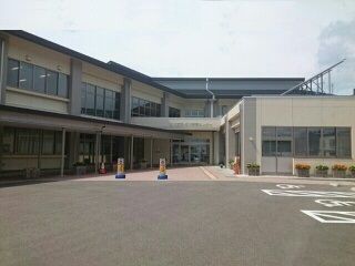 近くの福島市役所松川支所まで1,100m(徒歩14分)