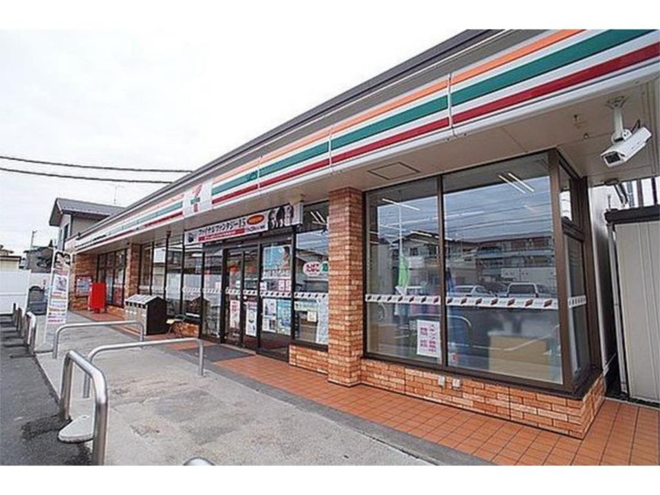 近くのセブンイレブン 郡山咲田2丁目店まで401m（徒歩6分）