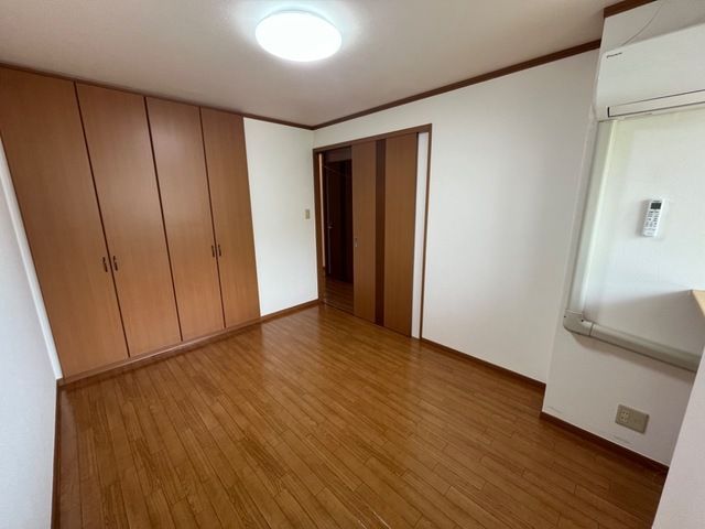 ベッドルーム