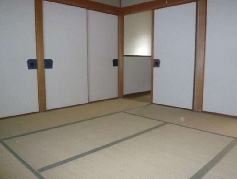 ベッドルーム