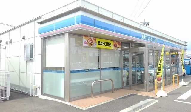 近くのローソン福島瀬上町店まで290m（徒歩4分）