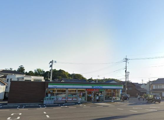 近くのファミリーマート 斐川直江店まで1,582m(徒歩20分)