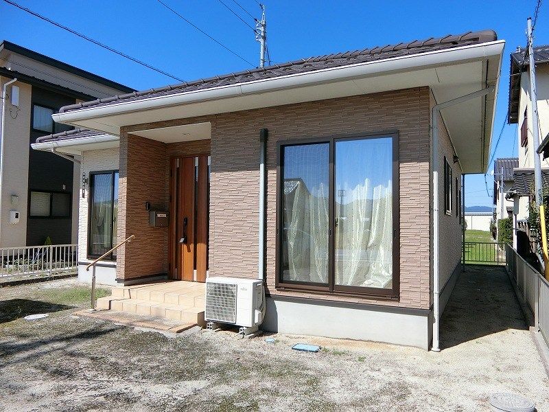 斐川町小村貸家の外観画像