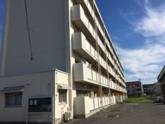 ビレッジハウス青山II 1号棟の外観画像