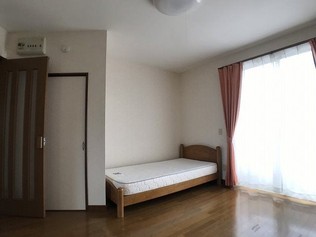 ベッドルーム