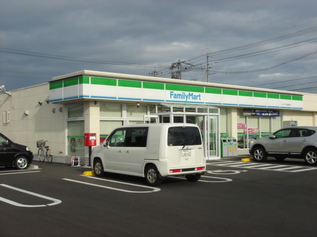 近くのファミリーマートJAいずも塩冶東店まで391m(徒歩5分)