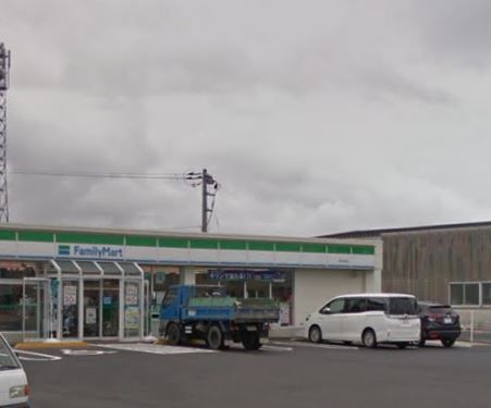 近くのファミリーマート 斐川黒目店まで1,515m（徒歩19分）