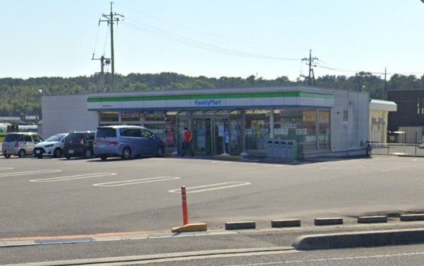 近くのファミリーマート 浜山公園入口店まで1,751m（徒歩22分）