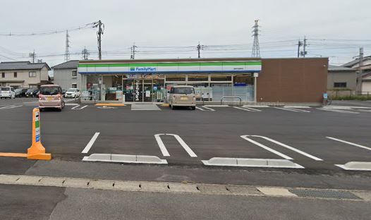 近くのファミリーマート 雲州平田駅東店まで605m(徒歩8分)