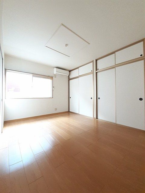 ベッドルーム