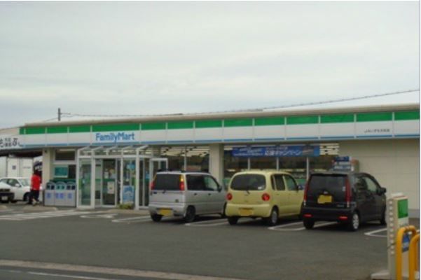 近くのファミリーマート JAいずも大社店まで666m(徒歩9分)