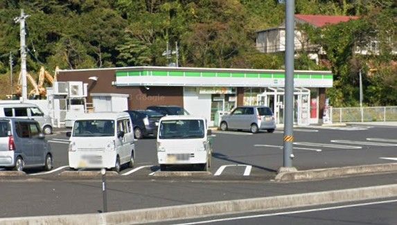 近くのファミリーマート 雲南木次店まで394m（徒歩5分）