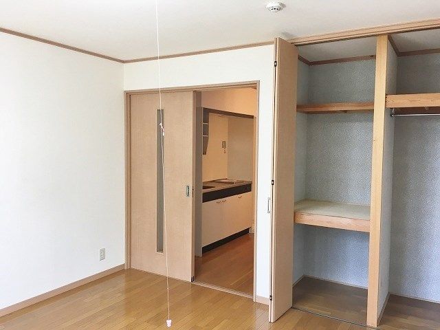 ベッドルーム