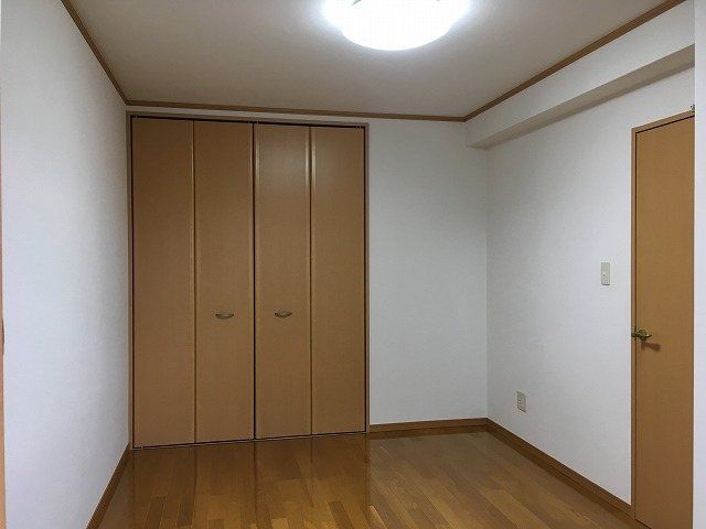 ベッドルーム