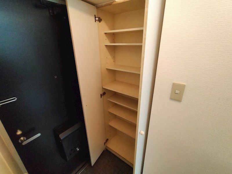 近くのセブンイレブン 尼崎南武庫郵便局前店まで405m（徒歩6分）